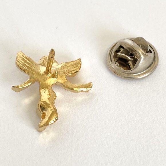 Guardian Angel Gold Tone Scatter Pin Lapel Hat Lanyard 0.75in Tall - Picture 5 of 5